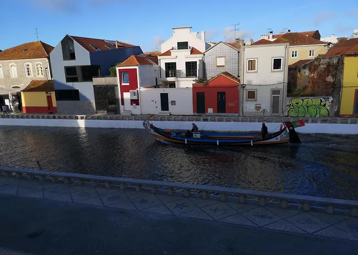 Flamingo's House - Beautiful View Over The Canal Apartment Aveiro